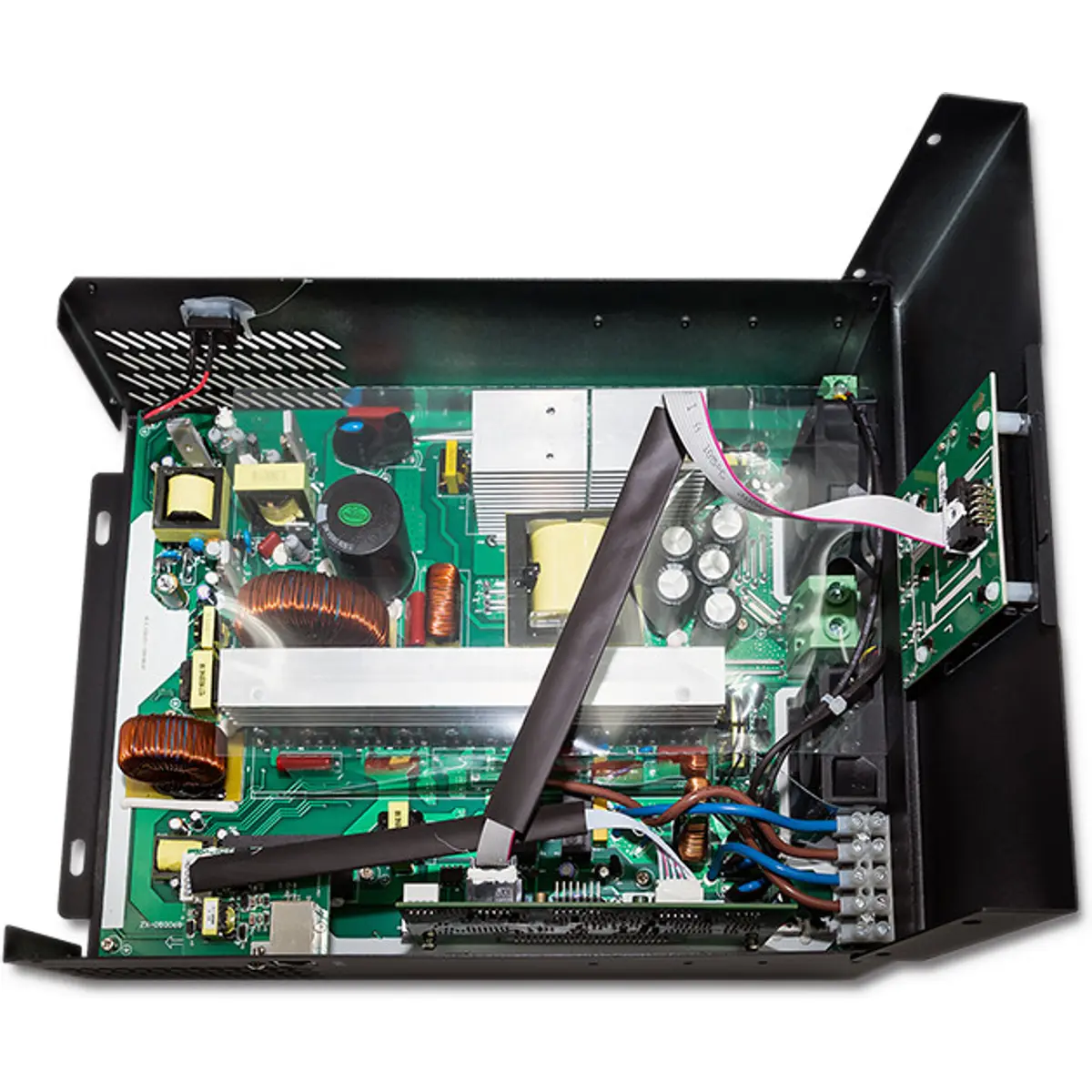 Inversor híbrido 24V 2.4kW 3kVA c/ controlador MPPT 80A