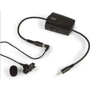 Microfone de condensador electret de lapela com adaptador para entrada de microfone dinâmico.