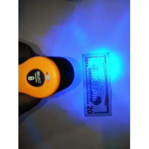Lanterna de detecção ultravioleta de fugas de refrigeração