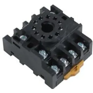 Relé controlador de nível de líquidos 8 pinos 230VAC c/ base - C61F-GP