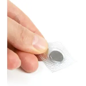 Íman Neodymium (NdFeB) redondo Ø12x2mm para costurar [28x28mm]