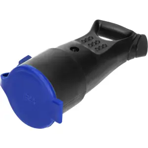 Ficha schuko fêmea 250VAC 16A em borracha preta com tampa e puxador - IP44