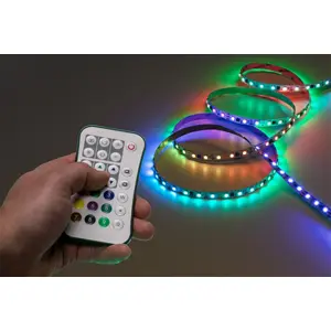 Controlador SPI RGB/RGBW + mando para tiras direccionables 5-24V 8A