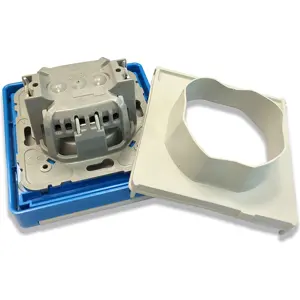 Tomada de embutir 16A 230V AC Modo 1 e 2. IP44 - IK08