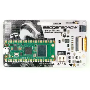 Crachá programável com ecrã E-Ink 2.9'' + Raspberry Pi Pico W e pilhas AAA