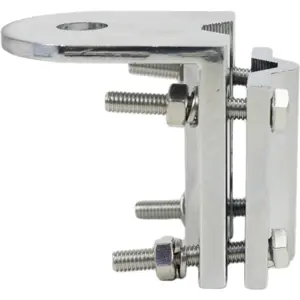 Suporte universal para montagem de antena CB em barras verticais