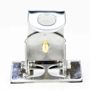 Suporte universal para montagem de antena CB na bagageira - inclinável