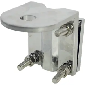 Suporte universal para montagem de antena CB em barras verticais