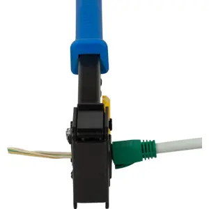 Alicate para cravar fichas RJ11 / RJ45 de tecnologia passante