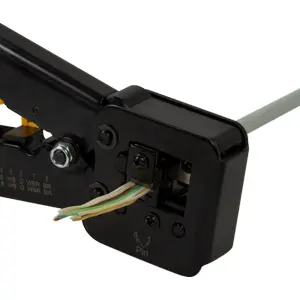 Alicate para cravar fichas RJ11 / RJ45 de tecnologia passante