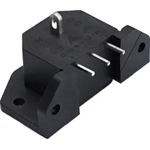 Ficha IEC C14 (macho) 3pin 10A p/ chassi